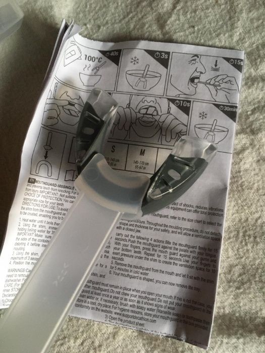 Luvas e goteira para box