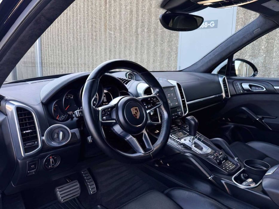 Porsche Cayenne      2017