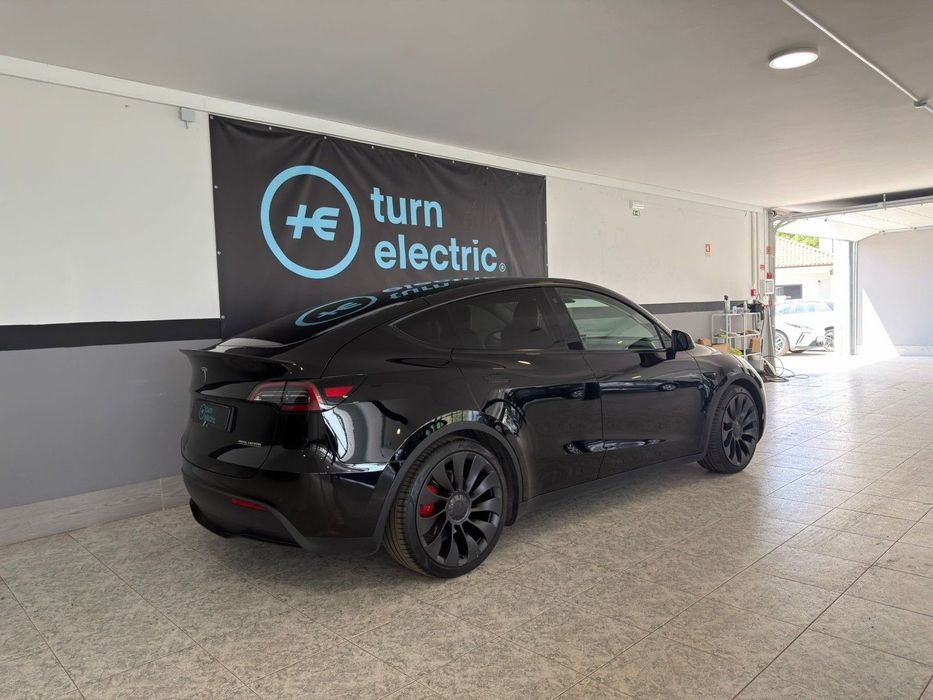 Tesla Model Y Performance Dual Motor AWD
