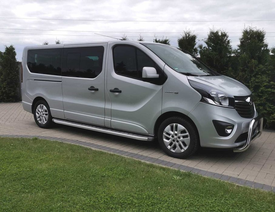 Wynajem busa 8-osobowego