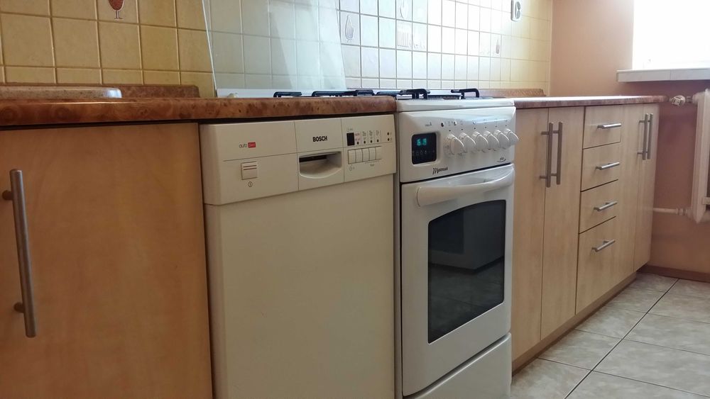 2 pokoje 54 m², loggia z widokiem na Stare Miasto, winda, parking – ul. Królewiecka