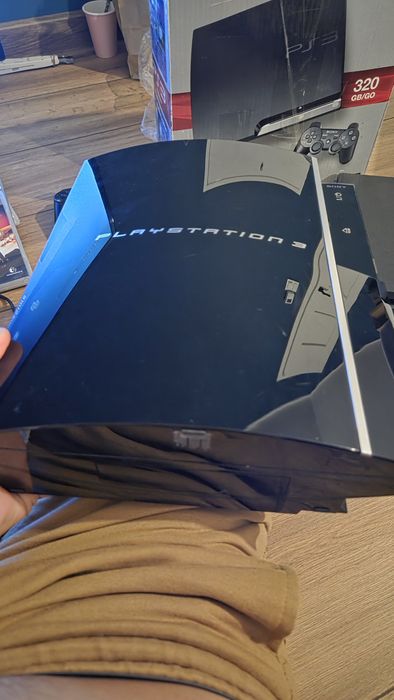 Konsola PS3 + pad + 6 gier