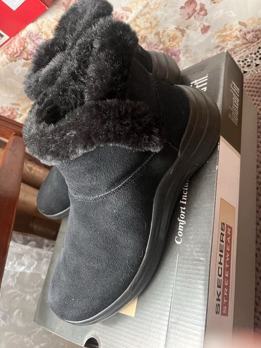 Продам жіночі кросівки Skechers (зимові/демисезонні, оригінал)