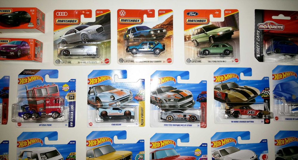 Carros de Coleção 1/64 - Hot Wheels - Matchbox - Majorette etc