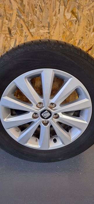 felgi aluminiowe z oponami seat ibiza v 6f0 15 cali