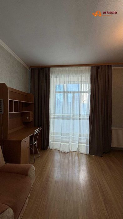 Продаж 2 кім. квартири з ремонтом в районі Каскаду