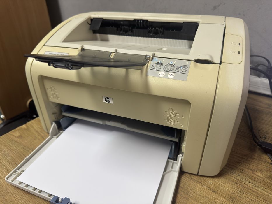 Принтер hp 1018 лазерний