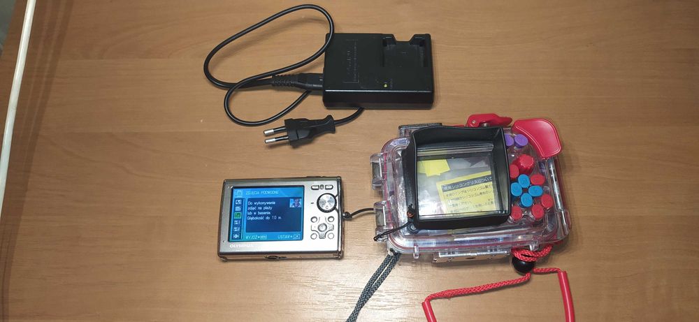 Aparat  Olympus mju-1030 SW z obudowa podwodna PT-043