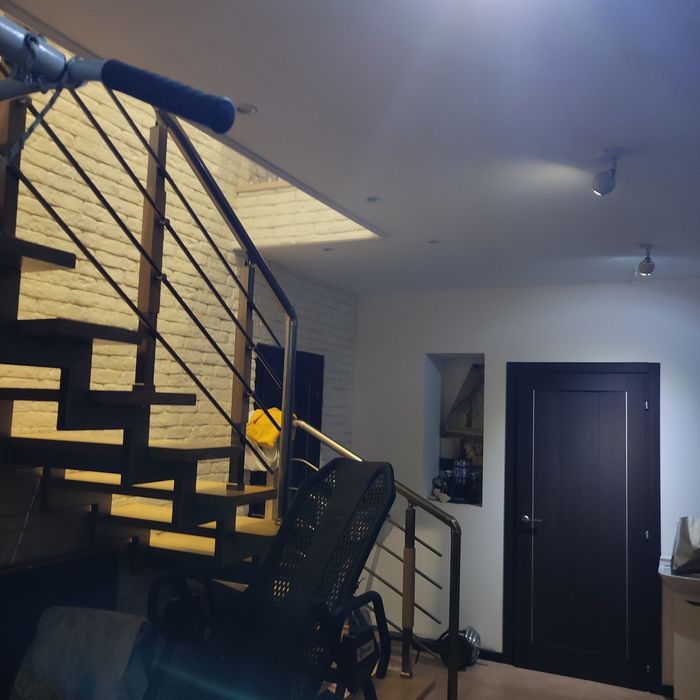 Продаж 4кн,квартири в будинку,р-н Кобилянської.