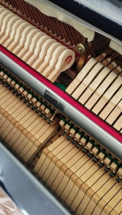 Piano acústico FURSTEIN