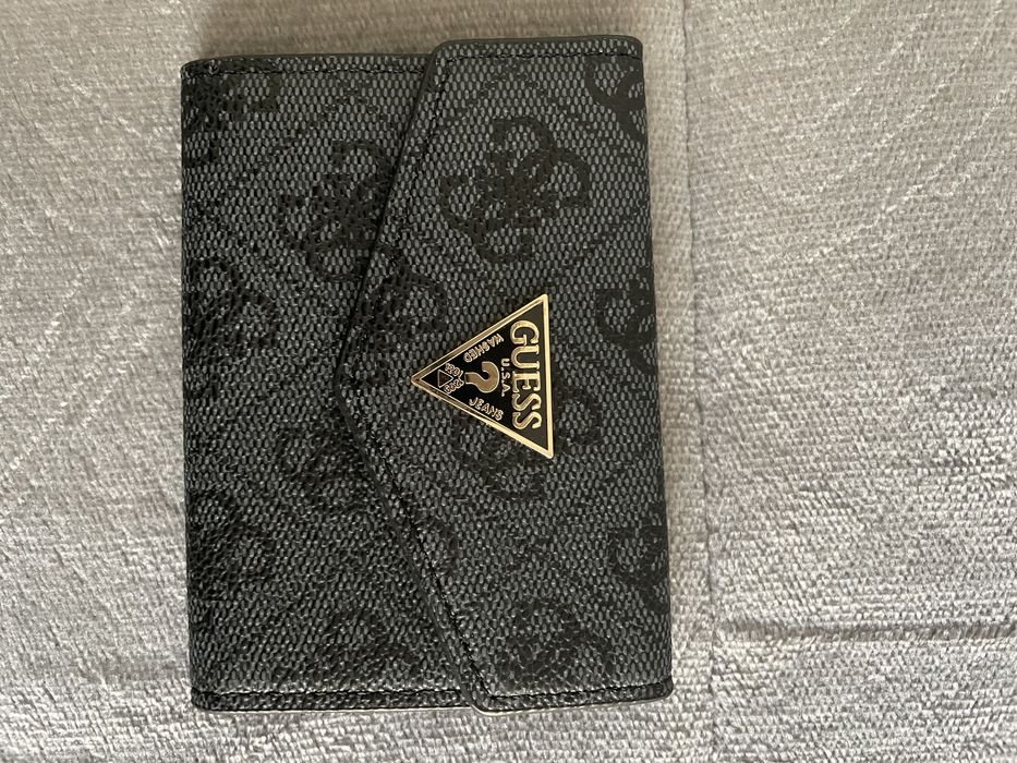 Porta cartoes Guess