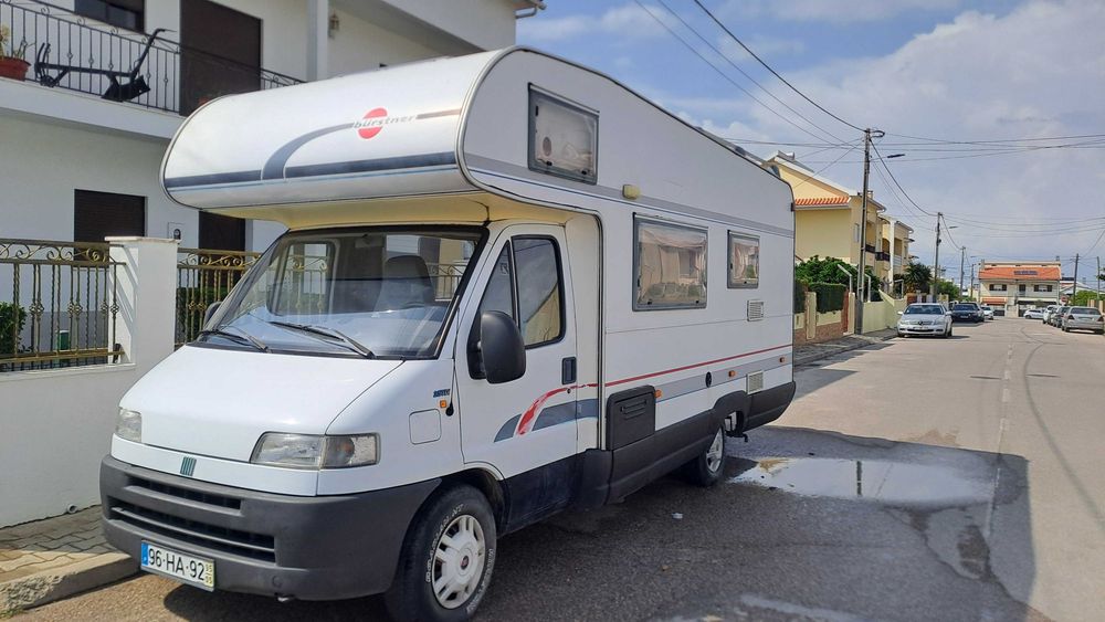Autocaravana Fiat Ducato 2.8 TDI Bürstner - 6 Lugares