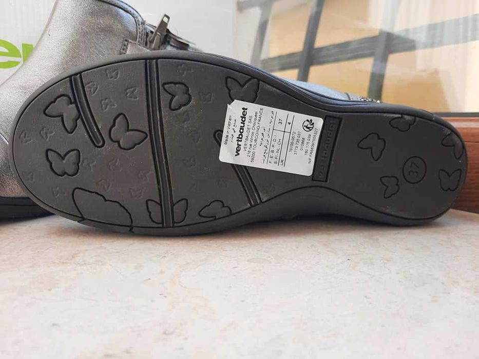 ботинки, черевики для дівчинки 37 разм по 600 грн