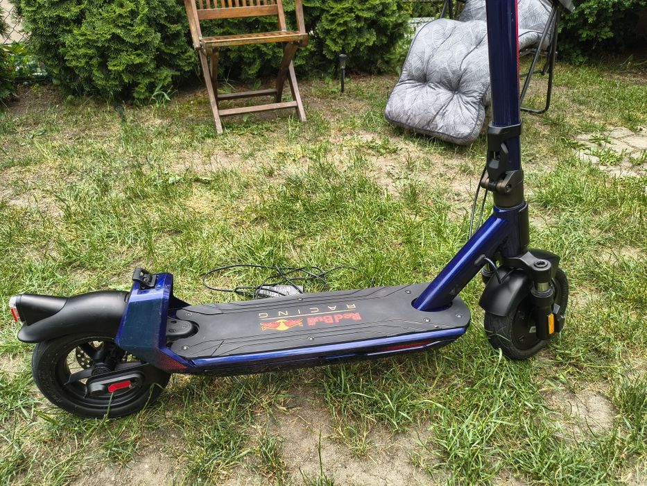 Hulajnoga elektryczna RED BULL tempomat