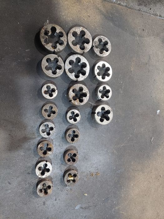 Продам токарный инструмент