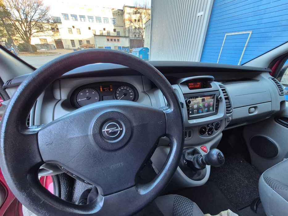 Opel Vivaro 2,5 cdti rok 2009