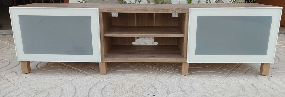 Móvel de tv Ikea (besta)