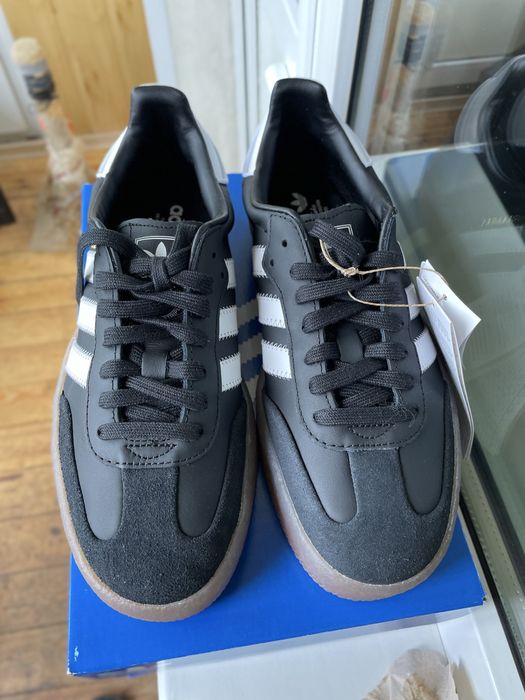 Нові кросівки adidas Samba W