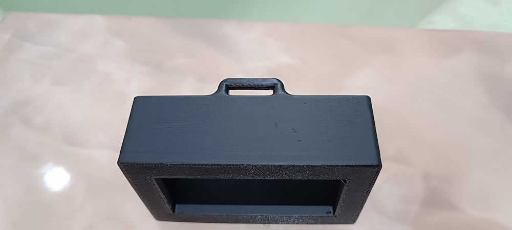 Кріплення акумулятора для кораблика