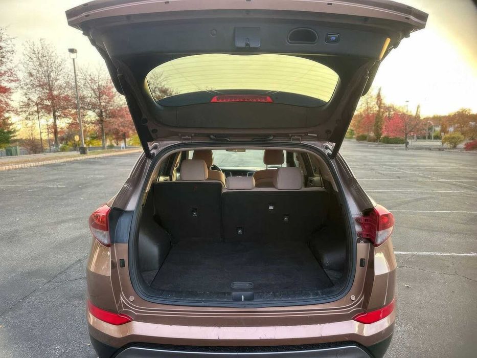 Hyundai Tucson      2015