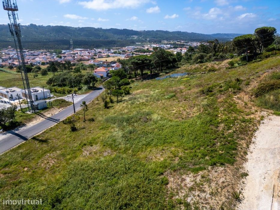 Terreno Para construção de 3 moradias- Perto da praia