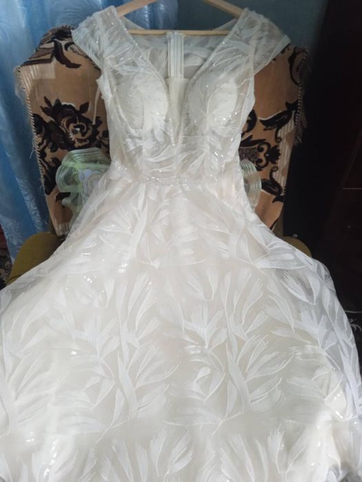 Продається сукня в чудовому стані