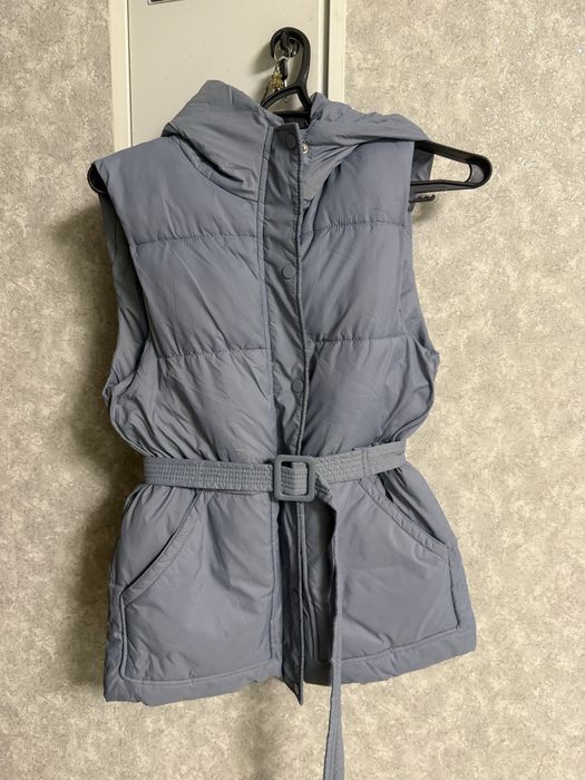 Жіноча жилетка/безрукавка