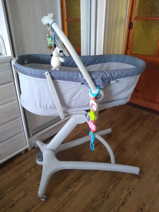Chicco Baby Hug 4in1 + столик + матрасик