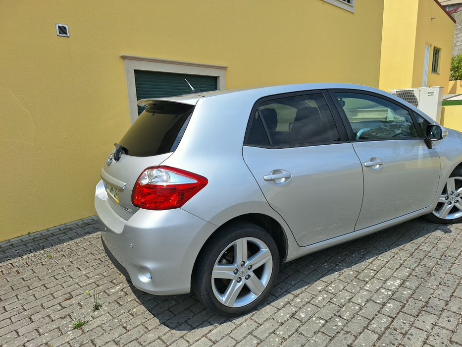 Toyota Auris — fotografia 2