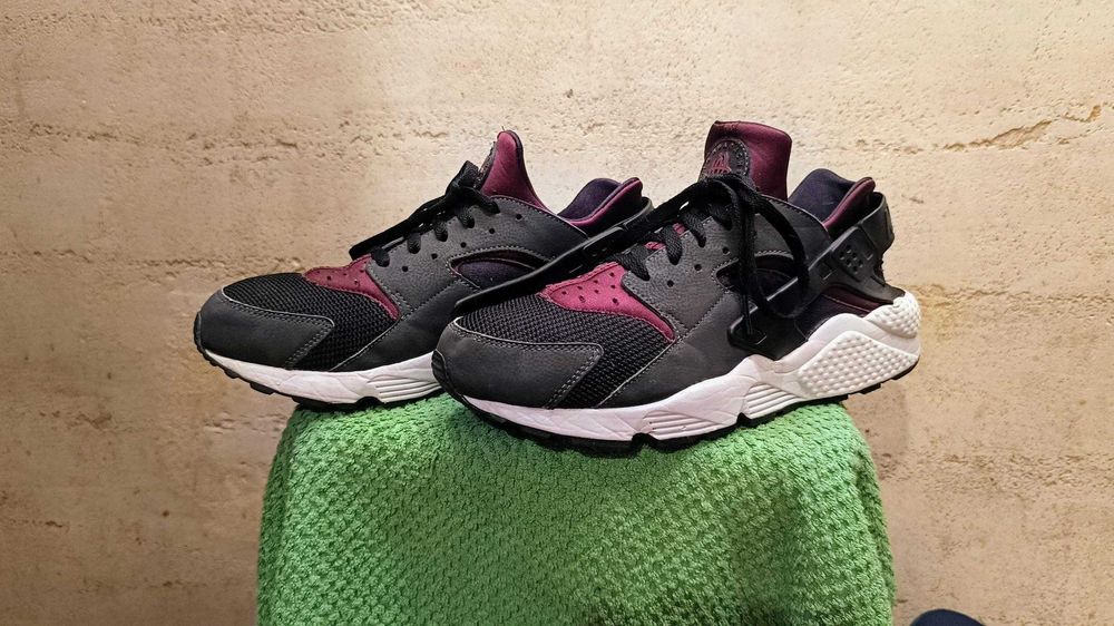 NIKE AIR HIARACHE r.45 stan bardzo dobry