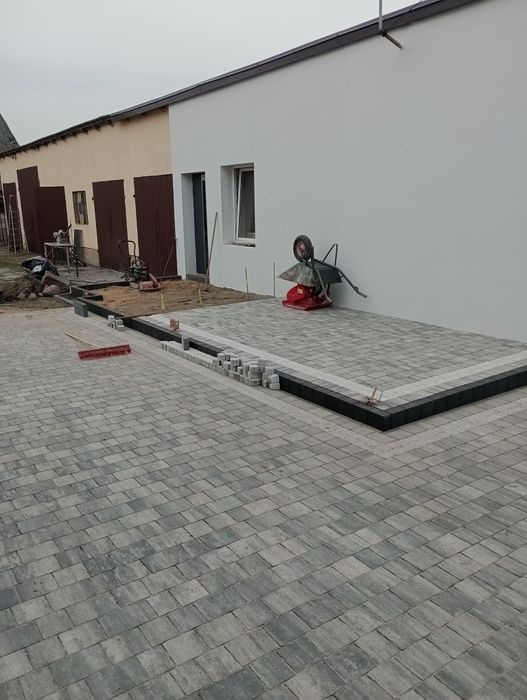 Układanie kostki brukowej