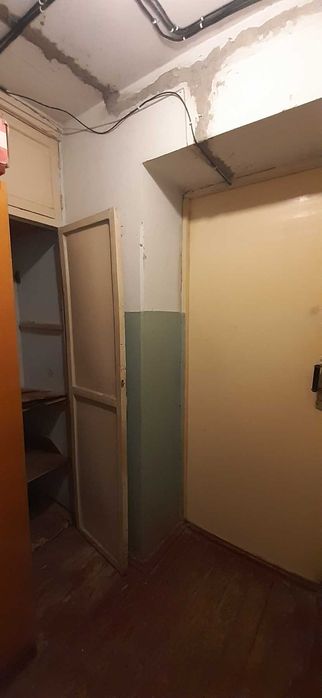 Продаж кімнати з ремонтом вул Нарбутівська