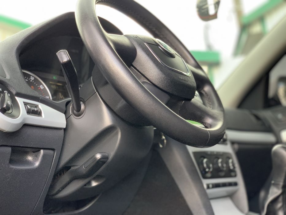 Продам Skoda Octavia 1.6 МРІ газ/бензин