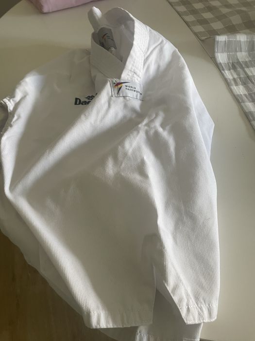Roupa taekwondo