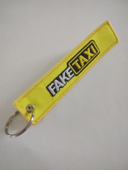 Breloczek Fake Taxi materiałowy dwustronny haftowany