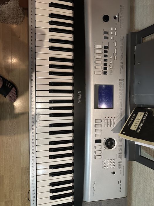 Продам синтезатор ямаха DGX-530