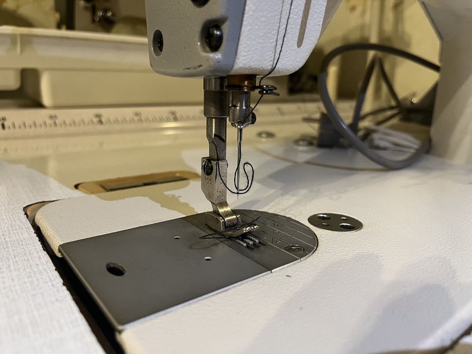 SIRUBA L818F-H1 швейна машинка