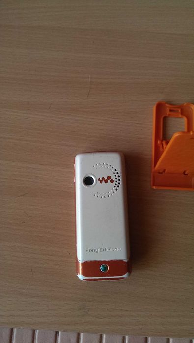 Sony Ericsson W200i из музыкальной линейки Walkman