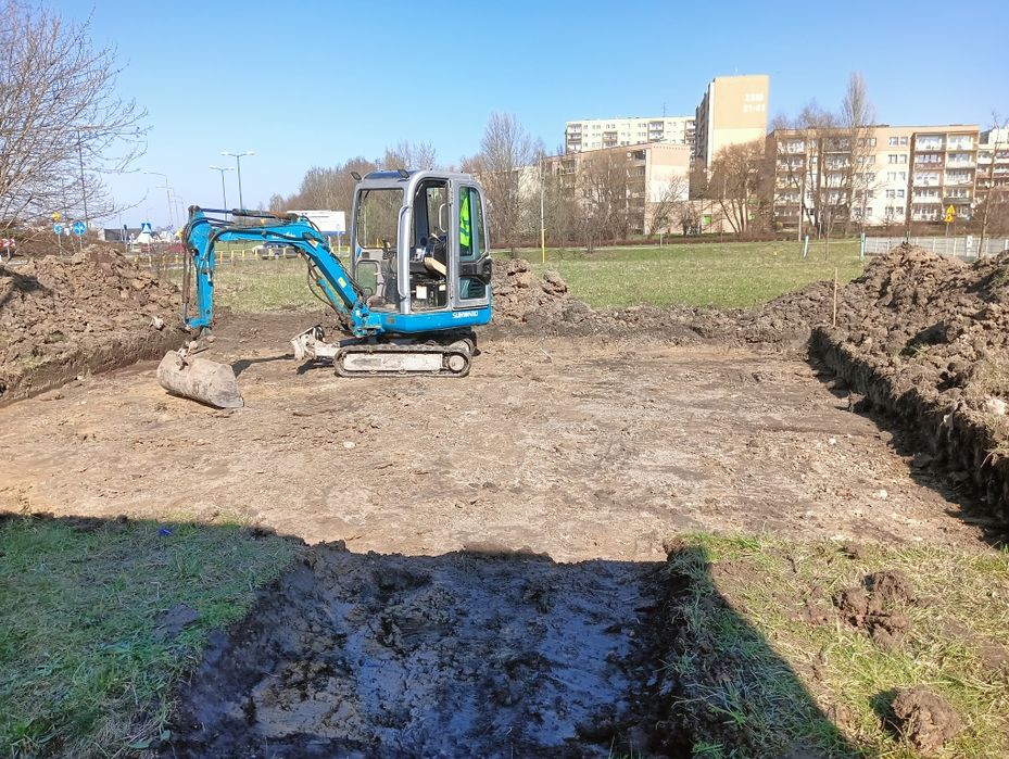 Usługi minikoparką prace ziemne ogrodzenia tymczasowe budowlane