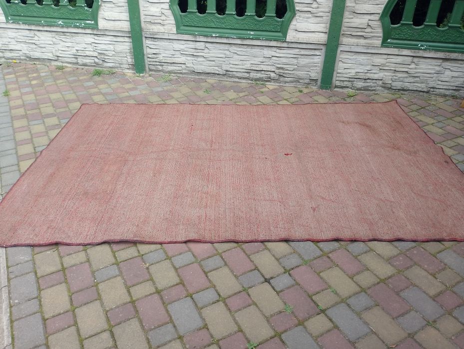 Світильник,палас 3м×2 м