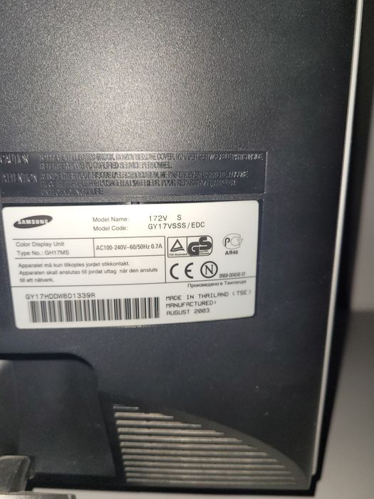 Selling 3 Monitors424182981592371203