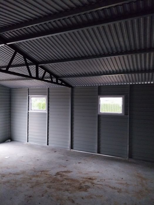 Garaż blaszany blaszak drewnopodobny nowoczesny wygląd