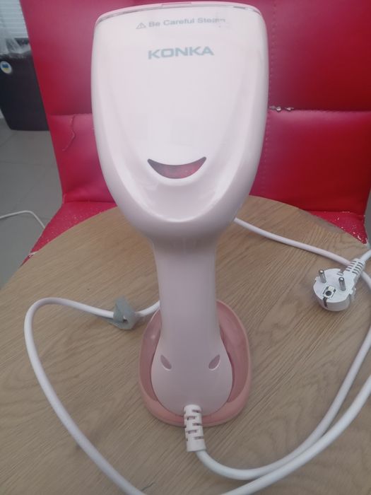 Паровой вертикальный утюг Konka