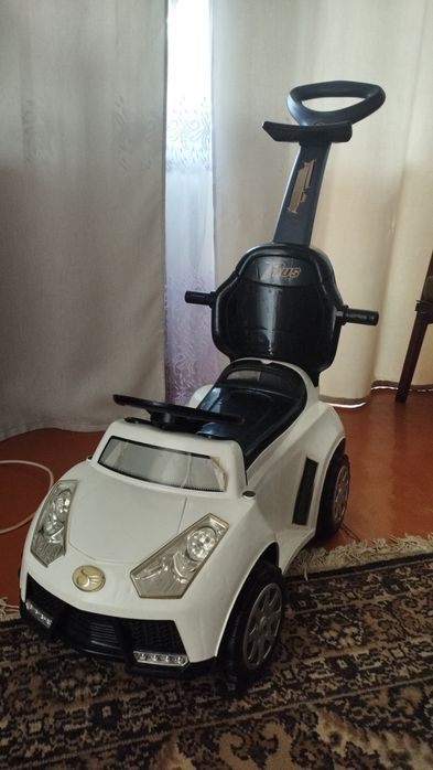 Толокар машинка!