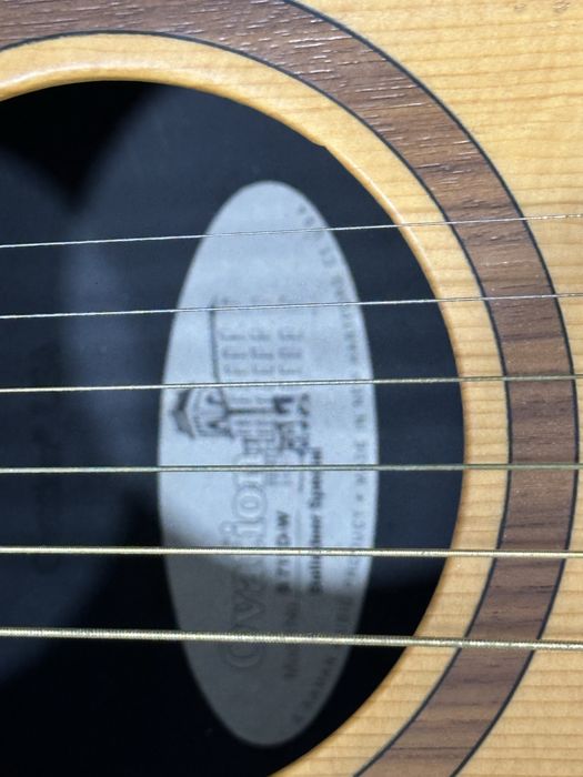 Guitarra Ovation Balladeer Special