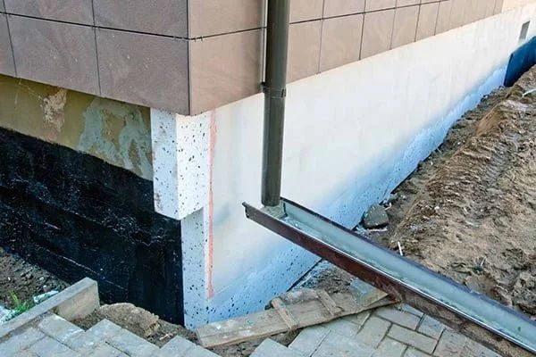 Izolacja fundamwntów, hydroizolacja, ocieplenie fundamentow drenaż