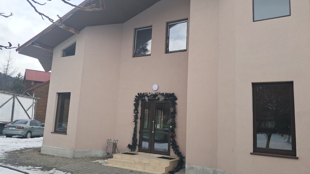 Продам готель у Карпатах