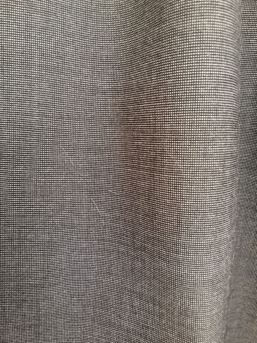 Saia de meia estação em tons mesclado de preto e branco