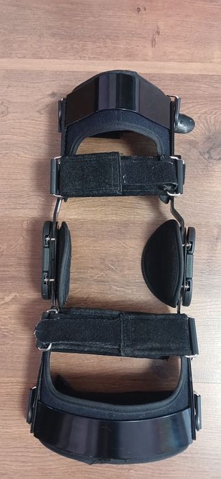 Ортез колінного суглоба OFA Dynamics Kneeorthese Classic (Розмір S, Лівий)