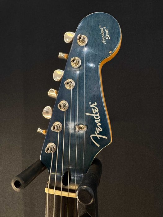 Fender Aerodyne Stratocaster (2004–2005), Japan, Transparent Blue